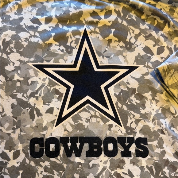 Dallas Cowboys Women’s Gray Camo Tee with Star Logo - Picture 3 of 3